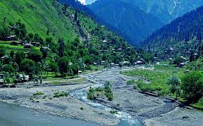  ಕಾಶ್ಮೀರ ಕಣಿವೆಯಲ್ಲಿ  ಸಹಜಸ್ಥಿತಿಗೆ ಮರಳಿದ ಜನಜೀವನ